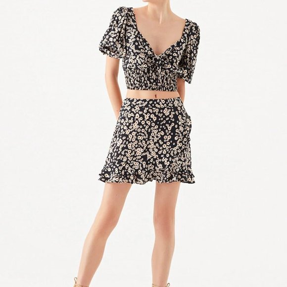 Daisy Pattern Matching Skirt Set - Picture 2 of 6